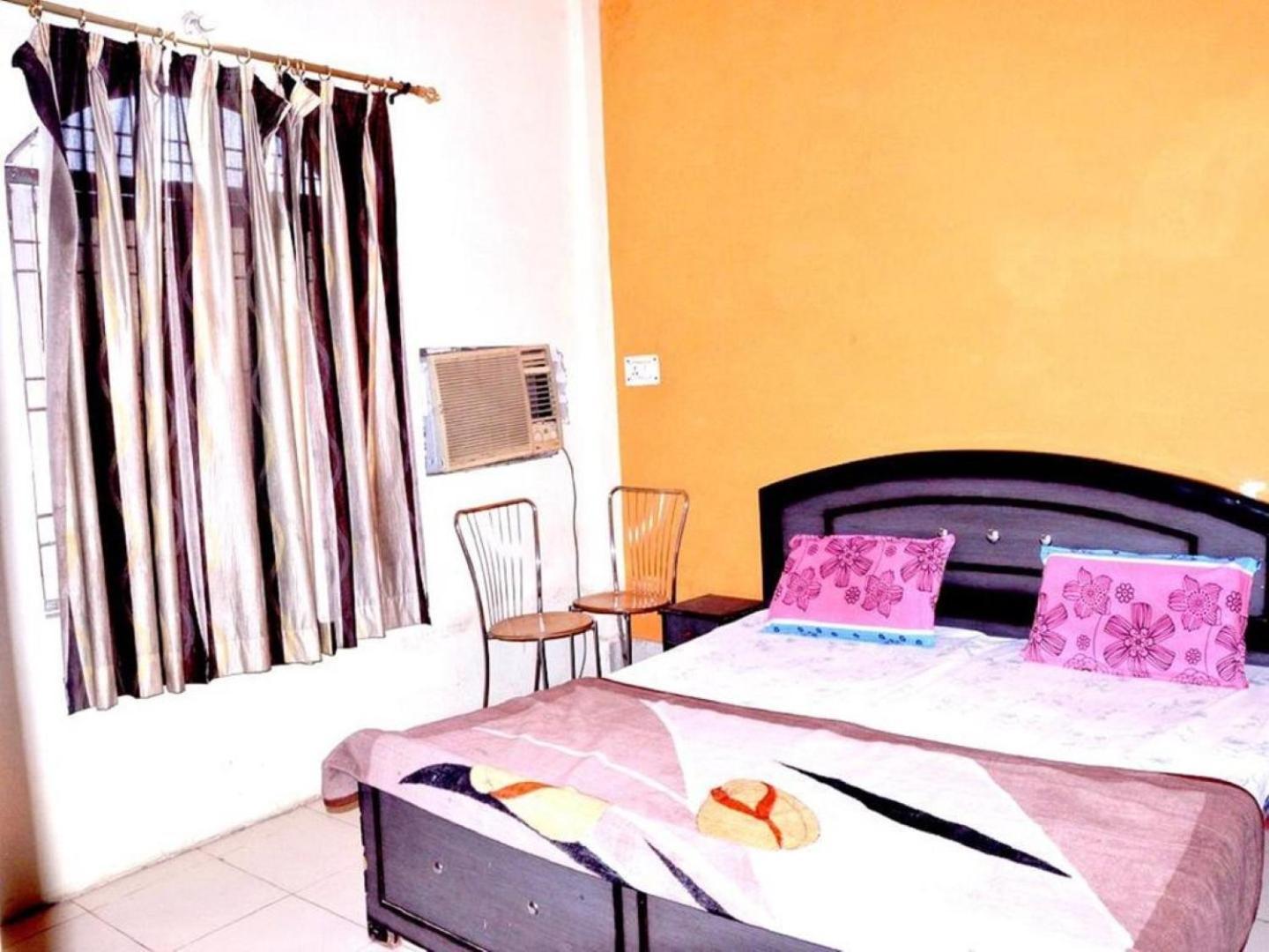 Abhiraj Guest House Mathura Eksteriør billede
