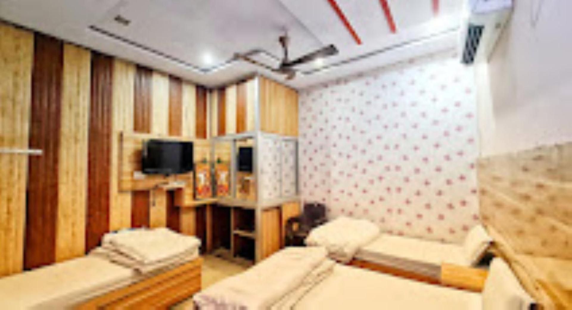 Abhiraj Guest House Mathura Eksteriør billede